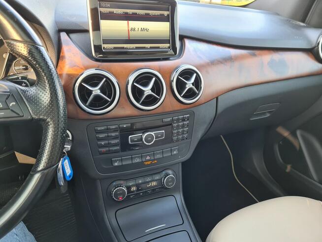 Mercedes-Benz B 250 Benzyna Automat Skóry Pakiet AMG