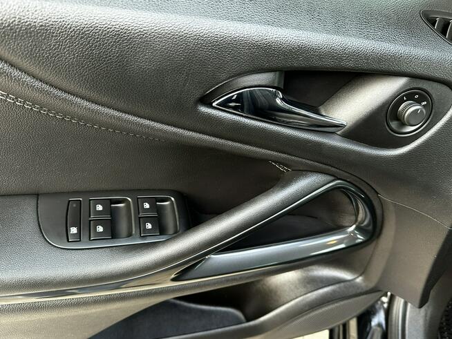 Opel Zafira 7 osób, LIFT, Ledy, Navi, Kamera, Grzane Fot. Czujniki, Hak, GWARANCJA