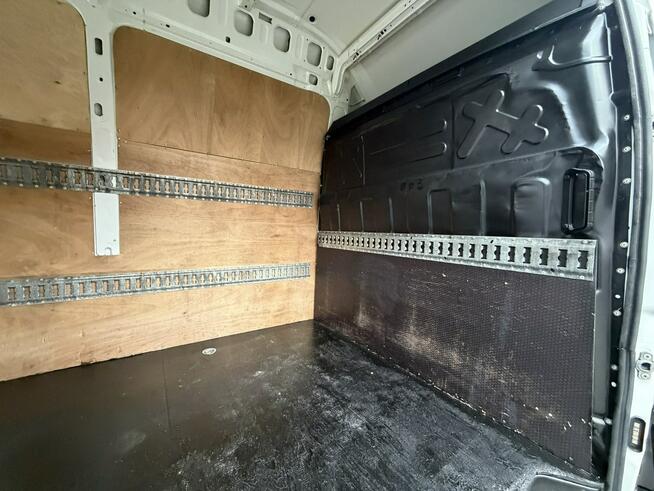 Iveco Daily 70C18 V H L4H3 MAXI HI-MATIC Blaszak + Winda Super Stan !!! (70C17,35C18,50C18)