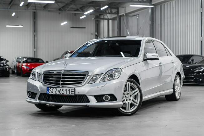 Mercedes E 500 5.5 V8 388KM. Bezwypadkowa. Stan kolekcjonerski.
