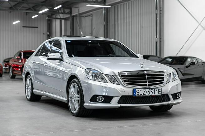 Mercedes E 500 5.5 V8 388KM. Bezwypadkowa. Stan kolekcjonerski.