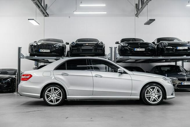Mercedes E 500 5.5 V8 388KM. Bezwypadkowa. Stan kolekcjonerski.