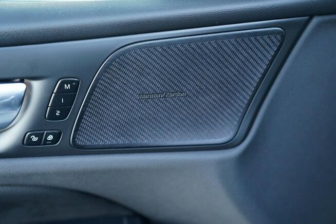 Volvo S60 RECHARGE panorama 4x4 ful led SKÓRA kamera head up HARMAN&KARDON max