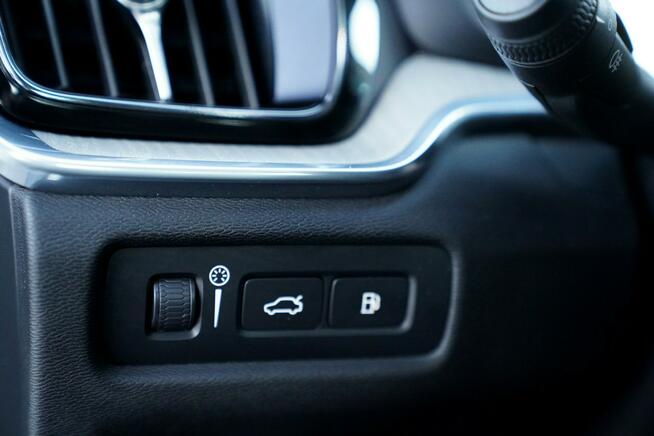 Volvo S60 RECHARGE panorama 4x4 ful led SKÓRA kamera head up HARMAN&KARDON max