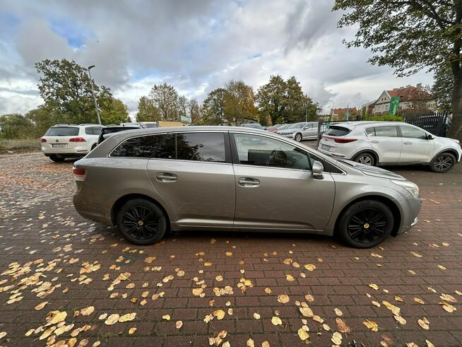 AVENSIS 1,6 benzyna 132 KM, serwis,