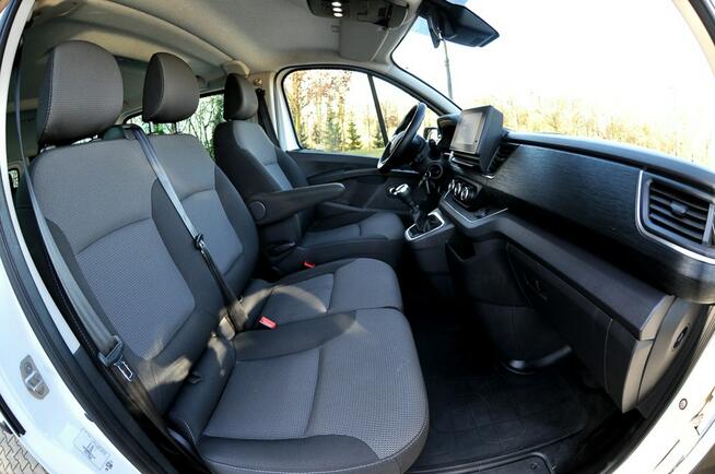 Renault Trafic 2.0DCi 150KM LONG 9 osób Full Led Nawiewy Kamera Salon Polska Serwis
