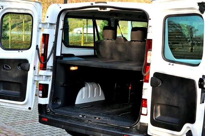 Renault Trafic 2.0DCi 150KM LONG 9 osób Full Led Nawiewy Kamera Salon Polska Serwis