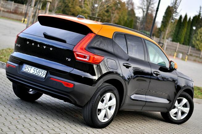 Volvo XC 40 1,5 Benzyna 130KM_T2_R Design_Full Led_Navi_Pdc_