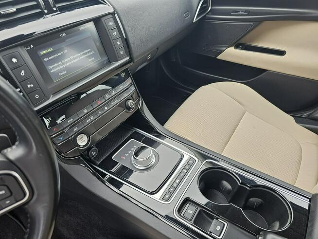 Jaguar XE model 2016, polski salon, serwis, nowy rozrząd,