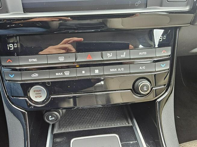 Jaguar XE model 2016, polski salon, serwis, nowy rozrząd,