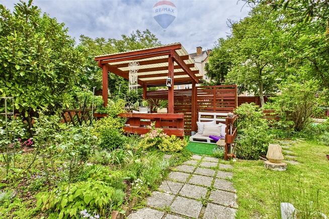 Klimatyczne duże mieszkanie z ogródkiem i garażem