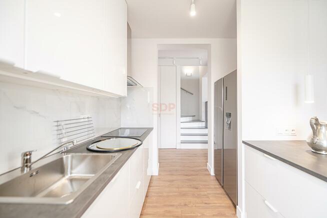 Dom Bielany Wrocławskie, Teatralna