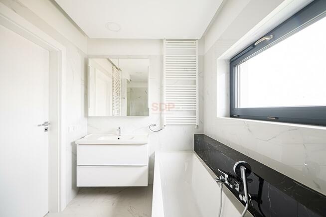 Dom Bielany Wrocławskie, Teatralna