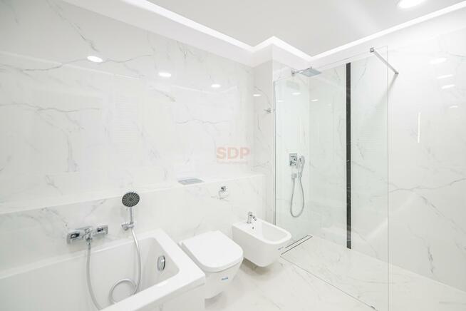 Dom Bielany Wrocławskie, Teatralna