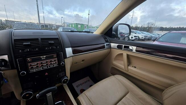 Volkswagen Touareg 4X4 automat super stan mały przebieg xsenon