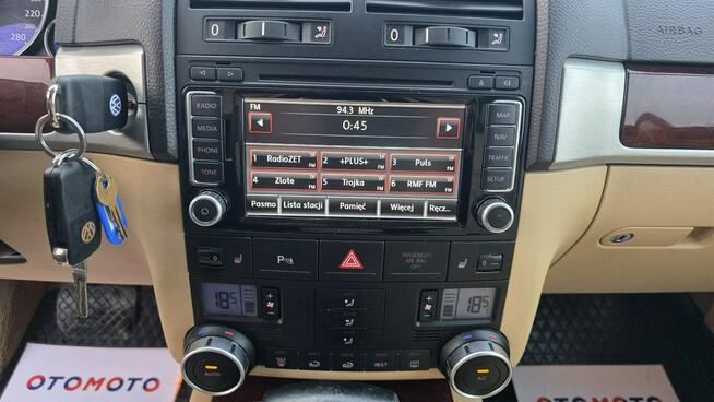 Volkswagen Touareg 4X4 automat super stan mały przebieg xsenon