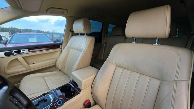 Volkswagen Touareg 4X4 automat super stan mały przebieg xsenon