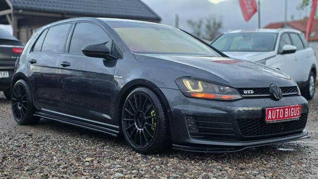 Volkswagen Golf navi GTD SPORT climatronic automat 210 koni