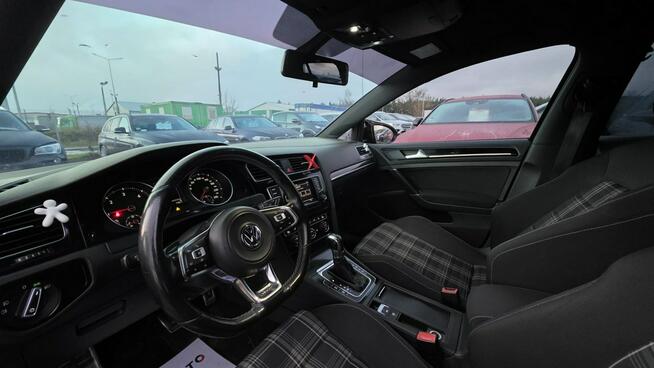 Volkswagen Golf navi GTD SPORT climatronic automat 210 koni