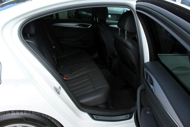 BMW 518 Salon PL FV23% Skóra Nawigacja LED Ambient Serwis ASO Gwarancja