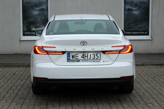 Toyota Camry 2.5 Hybrid 231km E-Ctv Prestige SalonPL FV23%