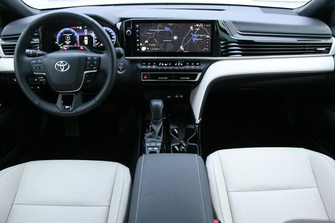 Toyota Camry 2.5 Hybrid 231km E-Ctv Prestige SalonPL FV23%