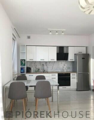 Dwupoziomowe mieszkanie w Markach