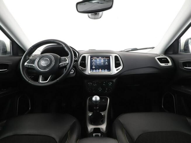 Jeep Compass navi klima auto półskóra kamera i czujniki parkowania