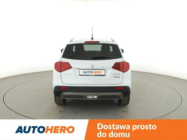 Suzuki Vitara mHEV panorama navi kamera grzane fotele tempomat