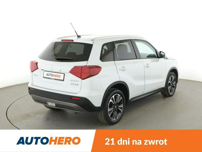 Suzuki Vitara mHEV panorama navi kamera grzane fotele tempomat