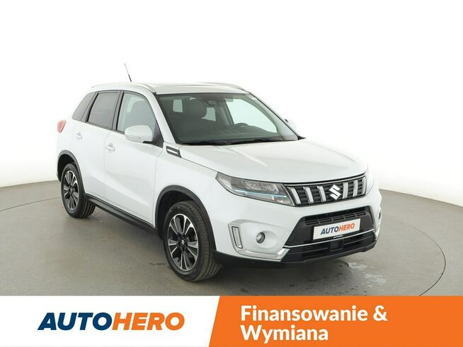 Suzuki Vitara mHEV panorama navi kamera grzane fotele tempomat
