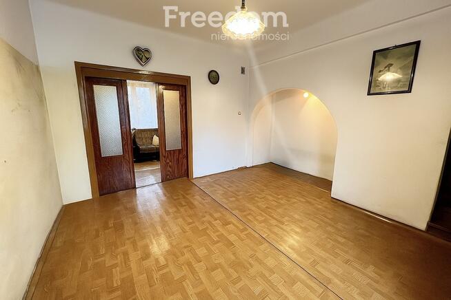 Mały dom w zabudowie szeregowej