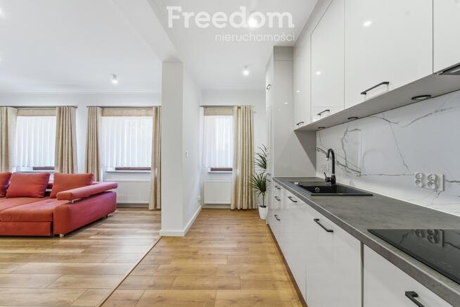 Szeregowy środkowy segment do wprowadzenia