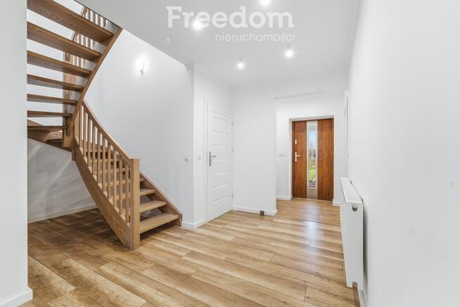 Szeregowy środkowy segment do wprowadzenia