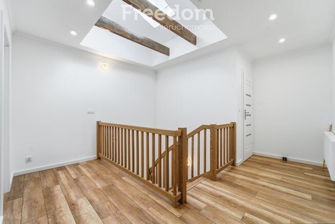 Szeregowy środkowy segment do wprowadzenia