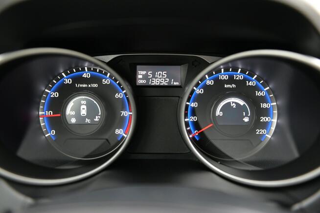 Hyundai ix35 1.6 GDi 135KM Navi Kamera Grzane fotele przód tył Szyberdach