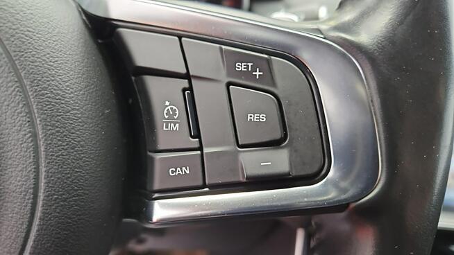 Jaguar XE 2.0 T R-Sport aut ! Z Polskiego Salonu ! Faktura VAT !