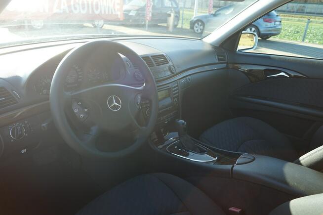 Mercedes E 220 CLASSIC 2,2 150 KM SZYBERDACH AUTOMAT ZADBANY IDEALNY STAN Z NIEMIEC