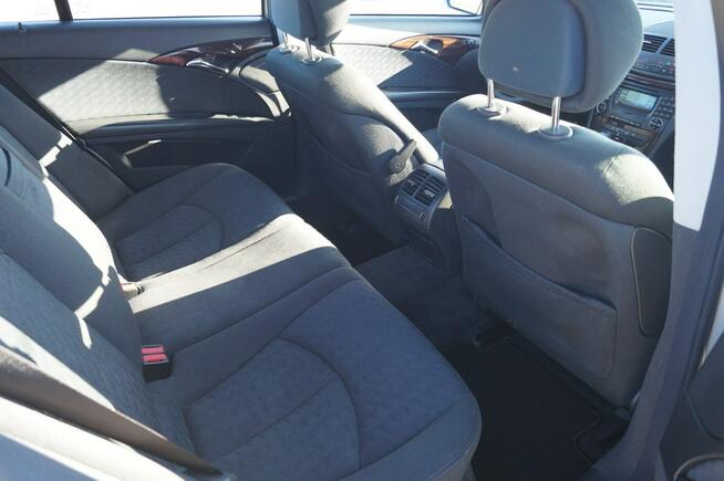 Mercedes E 220 CLASSIC 2,2 150 KM SZYBERDACH AUTOMAT ZADBANY IDEALNY STAN Z NIEMIEC