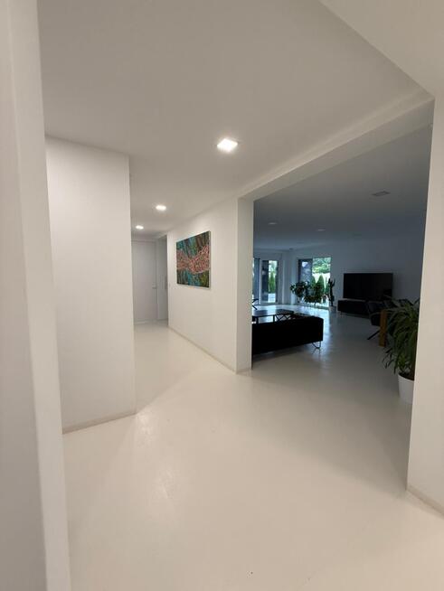 Nowoczesny dom w wysokim standardzie blisko natury