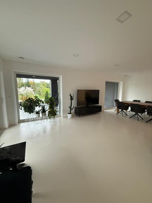 Nowoczesny dom w wysokim standardzie blisko natury