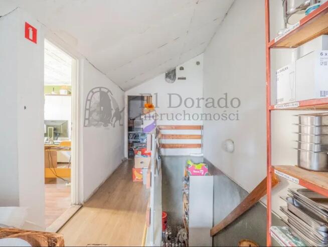 Przestronny lokal usługowy w ścisłym centrum miasta