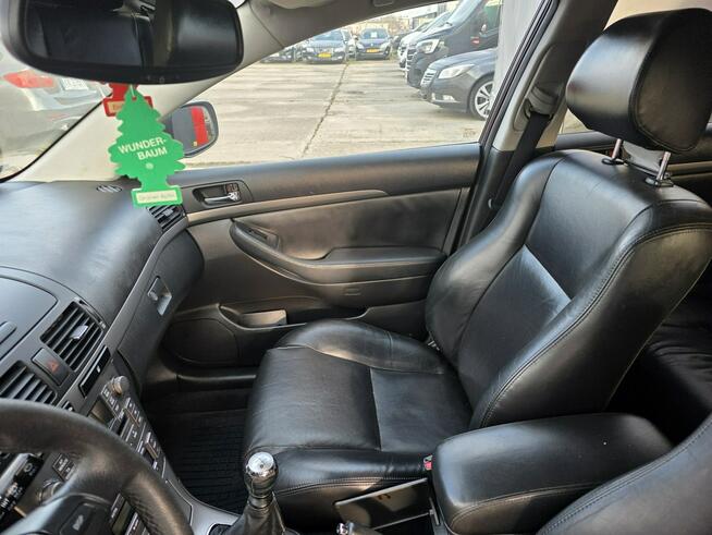 Toyota Avensis D4D 2.0 126KM,skóry,navi,tempomat,xenon