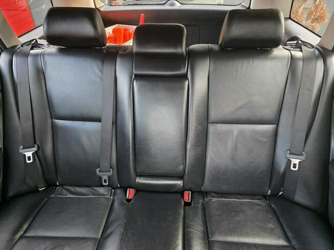 Toyota Avensis D4D 2.0 126KM,skóry,navi,tempomat,xenon