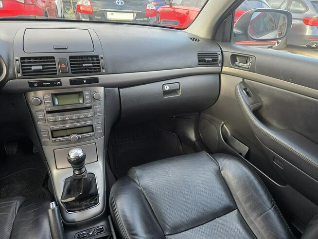 Toyota Avensis D4D 2.0 126KM,skóry,navi,tempomat,xenon