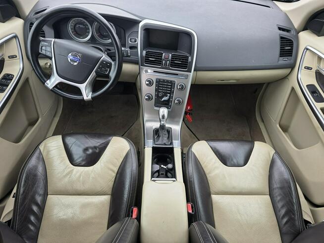 Volvo XC 60 AWD • 244 417 km • uszkodzone • jeździ • okazja