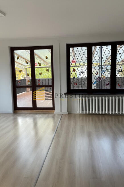 Dom na Sadybie także na biuro.