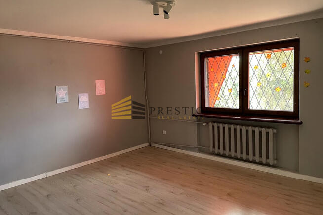 Dom na Sadybie także na biuro.