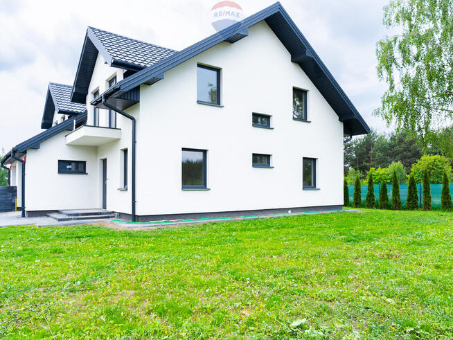 Połowa domu w pobliżu Kampinoskiego Parku Nar.