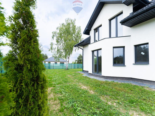 Połowa domu w pobliżu Kampinoskiego Parku Nar.